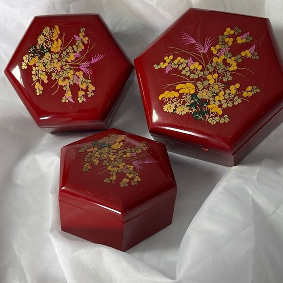 Vintage set of 3 lacquer finish floral nesting boxes acrylic. - Picture 2 of 8